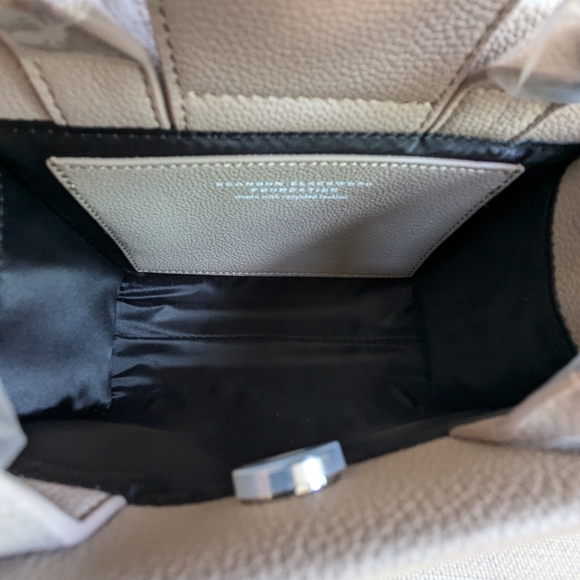 Brandon Blackwood ESR Tote taupe recycled leather silver hardware - Picture 7 of 12